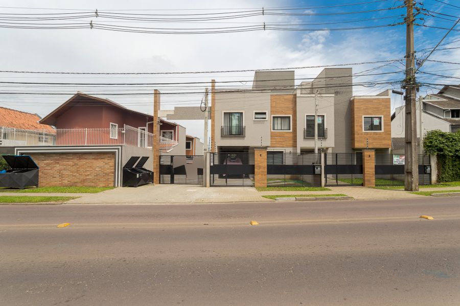 Sobrado em Condom�nio - Aluguel - Pilarzinho - Curitiba - PR