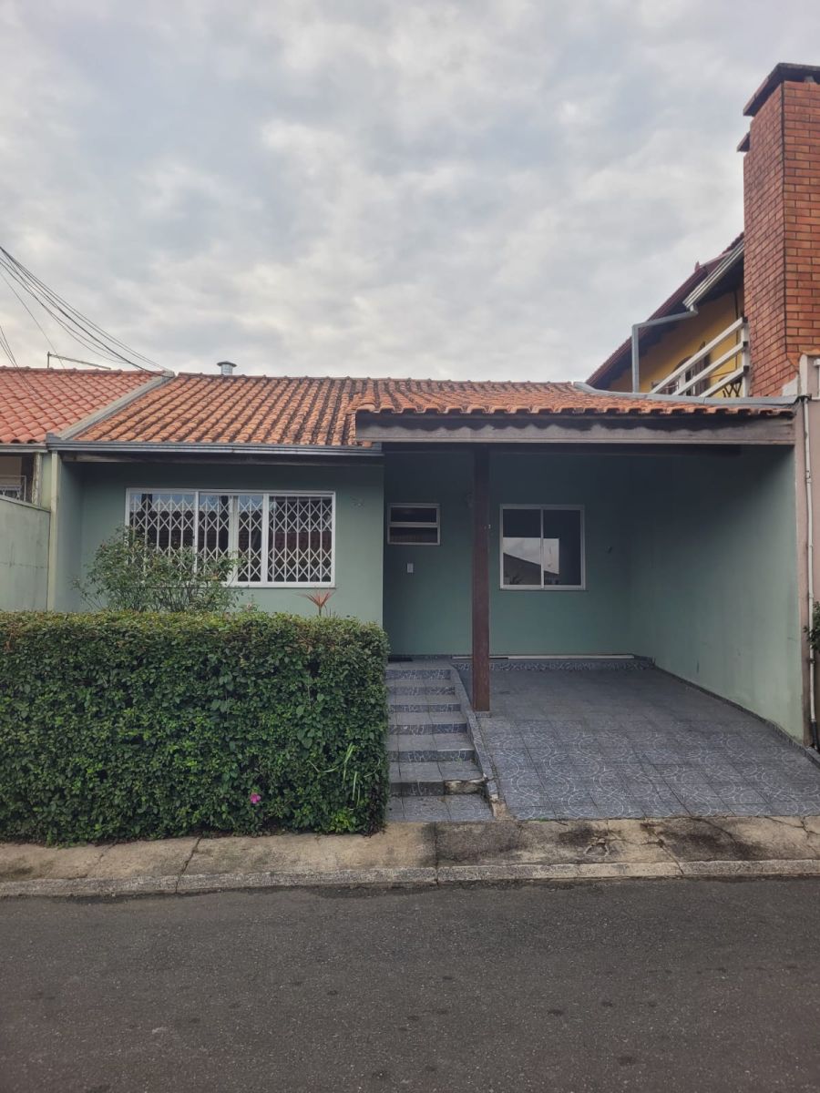 Casa em Condomínio - Aluguel - Orleans - Curitiba - PR
