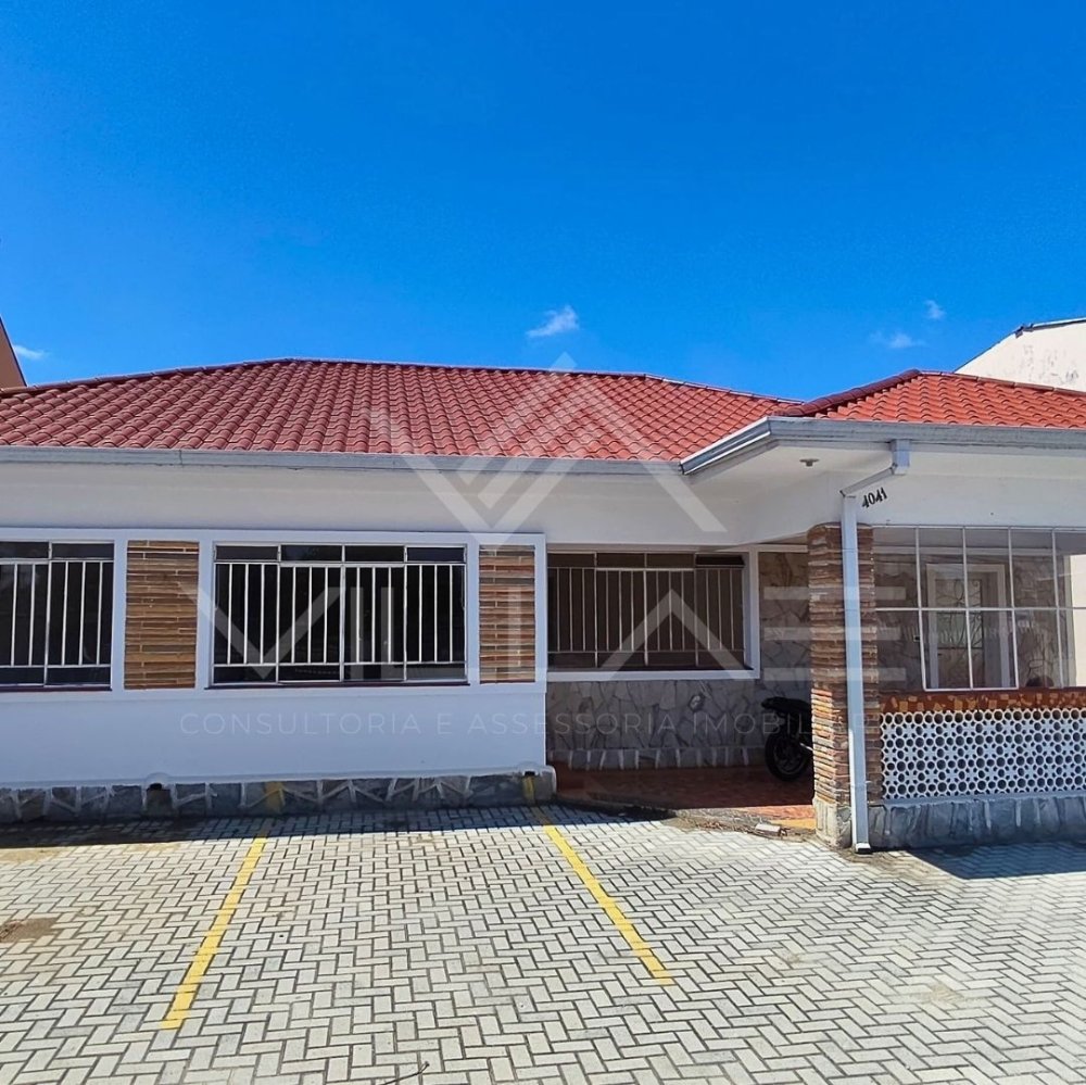 Casa Comercial - Aluguel - Orleans - Curitiba - PR